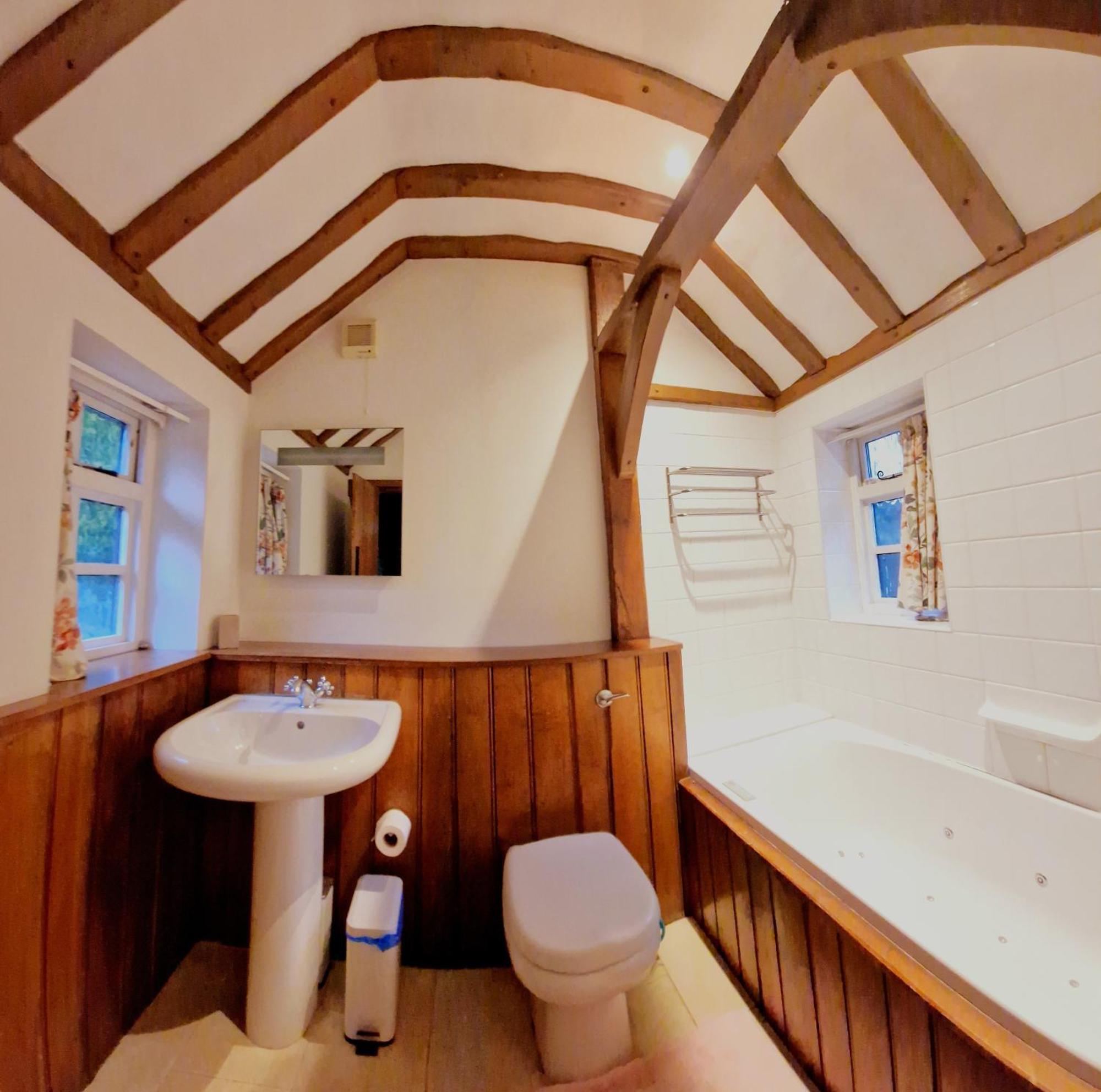 Beautiful Cottage In Brentwood Kelvedon Hatch Exterior foto