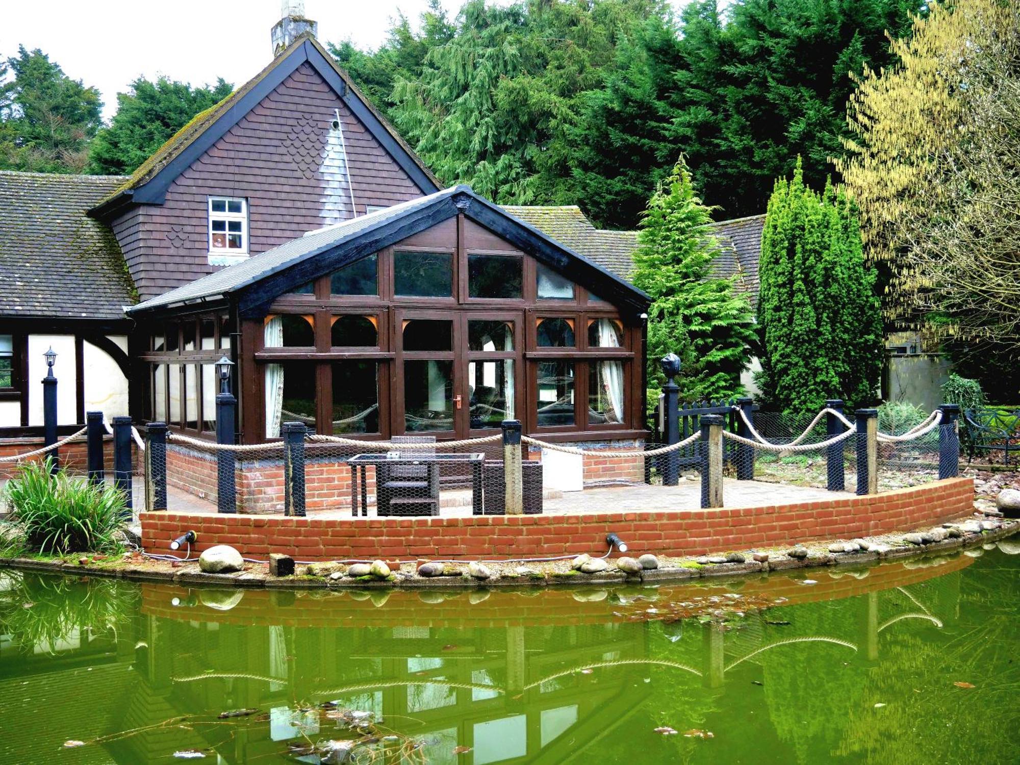 Beautiful Cottage In Brentwood Kelvedon Hatch Exterior foto