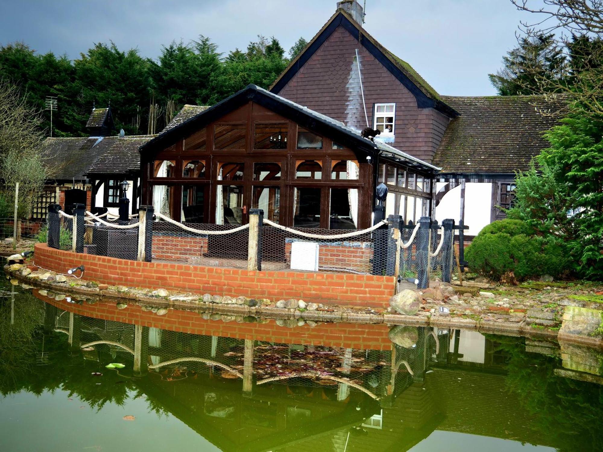 Beautiful Cottage In Brentwood Kelvedon Hatch Exterior foto
